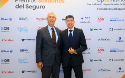 Fundación Salud y Persona entrega un premio a FEDER en los Premios Solidarios del Seguro 2024