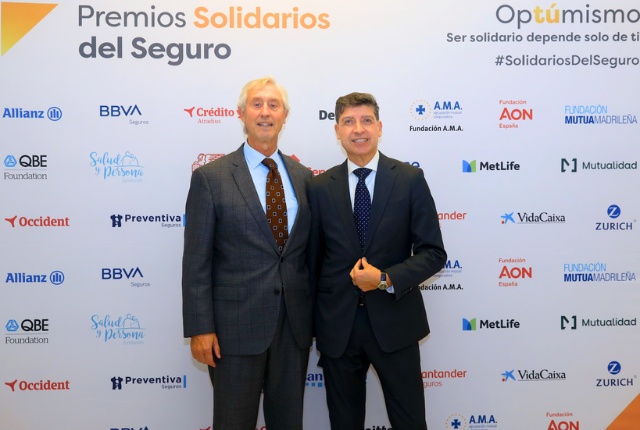 Fundación Salud y Persona entrega un premio a FEDER en los Premios Solidarios del Seguro 2024