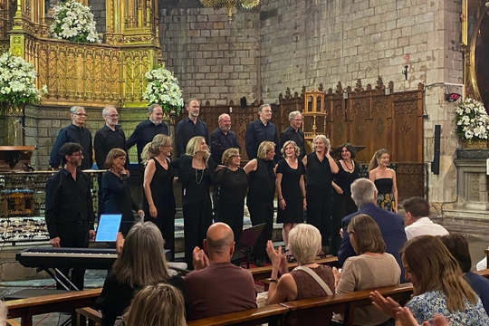 El Coro de Fundación Salud y Persona durante la interpretación musical