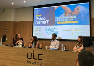 Lola Fernández Ochoa, presidenta de la Fundación Blanca; Carme Bastida, directora del Consell Català de l'Esport; Xero Gasol, psicólogo sanitario y del deporte; y Elena Pujals, psiquiatra.